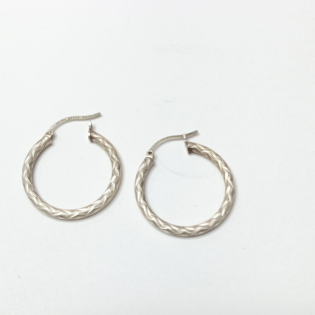 ARRACADAS PAR PLATA 3 GRMS (SEMINUEVO)