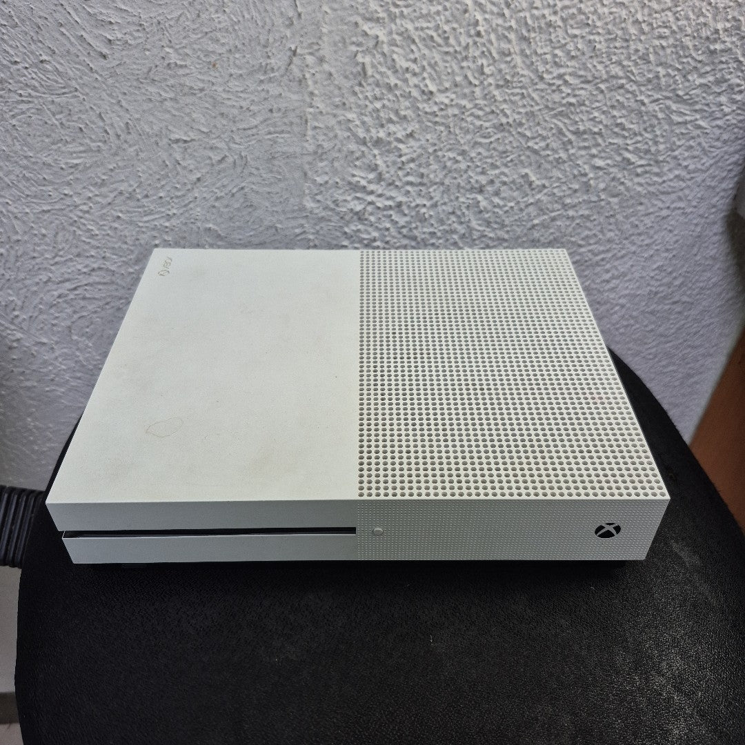 CONSOLA DE VIDEOJUEGO MICROSOFT XBOX ONE S 500 GB  (SEMINUEVO)