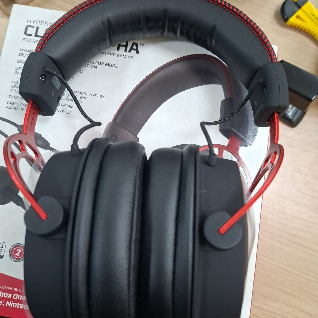 AUDIFONOS HYPERX CLOUD ALPHA HX-HSCA-RD ALAMBRICO OVER EAR (SEMINUEVO)