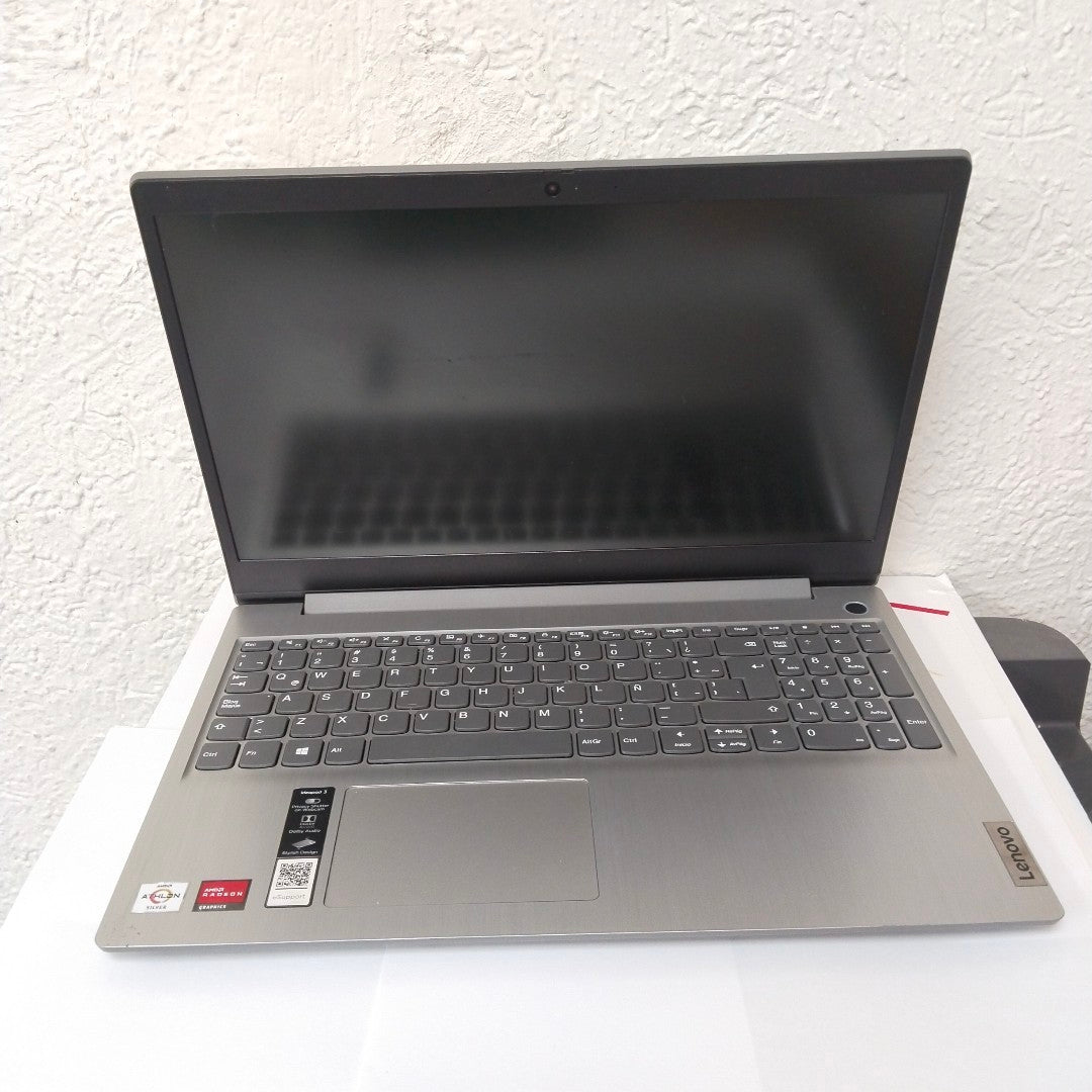 LAPTOP LENOVO IDEAPAD 3 15ADA05 (2022) 1 TB 8 GB RAM (SEMINUEVO)