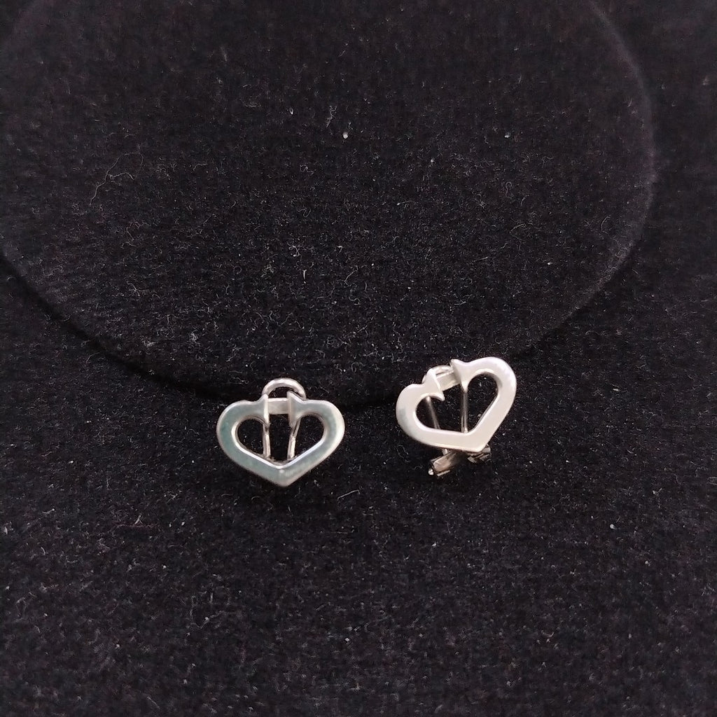 ARRACADAS PAR ORO BLANCO 14 K 2.6 GRMS (SEMINUEVO)