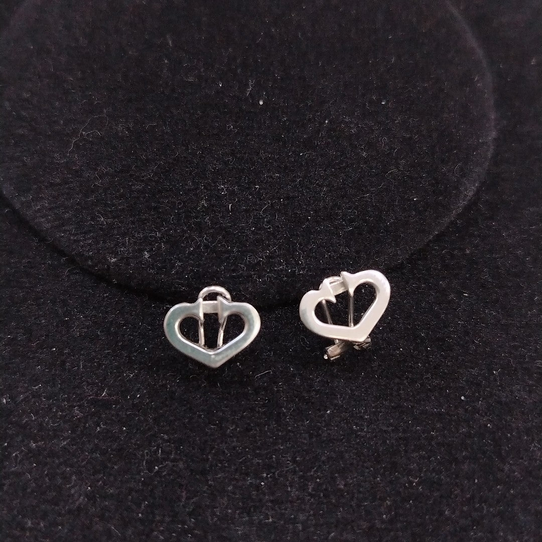 ARRACADAS PAR ORO BLANCO 14 K 2.6 GRMS (SEMINUEVO)