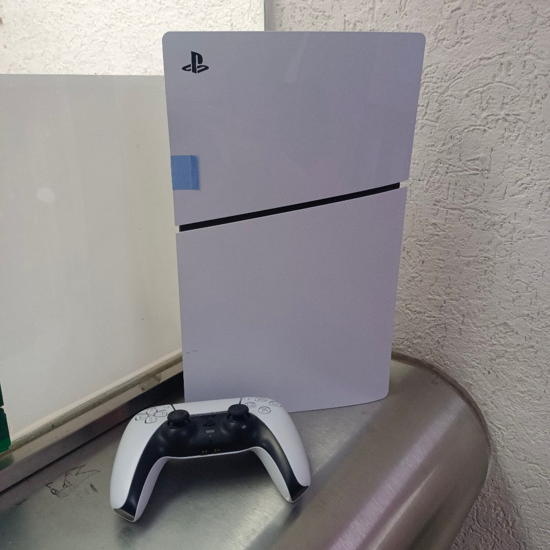 CONSOLA DE VIDEOJUEGO SONY PS5 SLIM 1 TB SSD (SEMINUEVO)