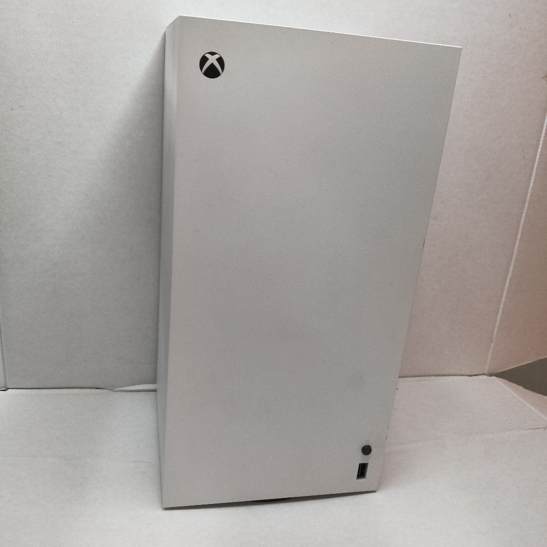 CONSOLA DE VIDEOJUEGO MICROSOFT XBOX SERIES X 1 TB SSD (SEMINUEVO)