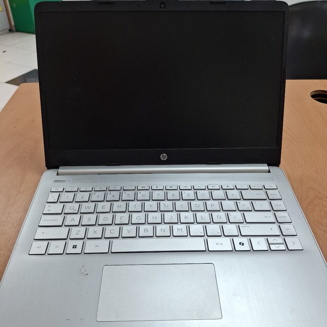 LAPTOP HP 14-DQ6000LA (2025) 128 GB SSD 4 GB RAM (SEMINUEVO)