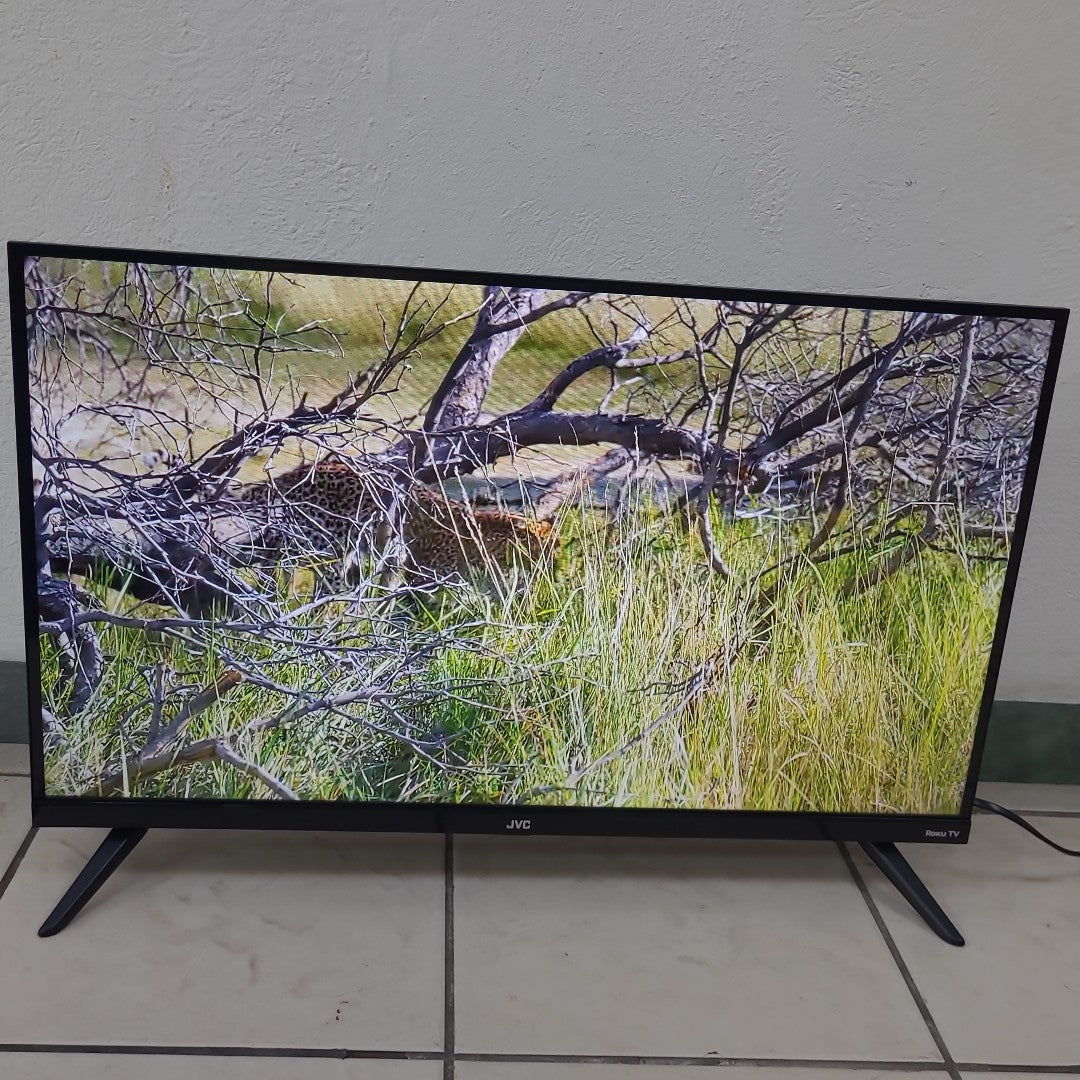 PANTALLA JVC SI32RF (2025) 32" LED HD (SEMINUEVO)