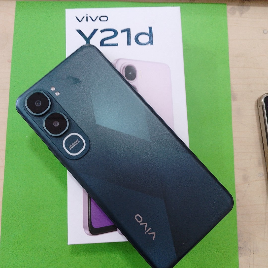 CELULAR VIVO Y21D V2520 (2025) 256 GB 6 GB RAM (SEMINUEVO)