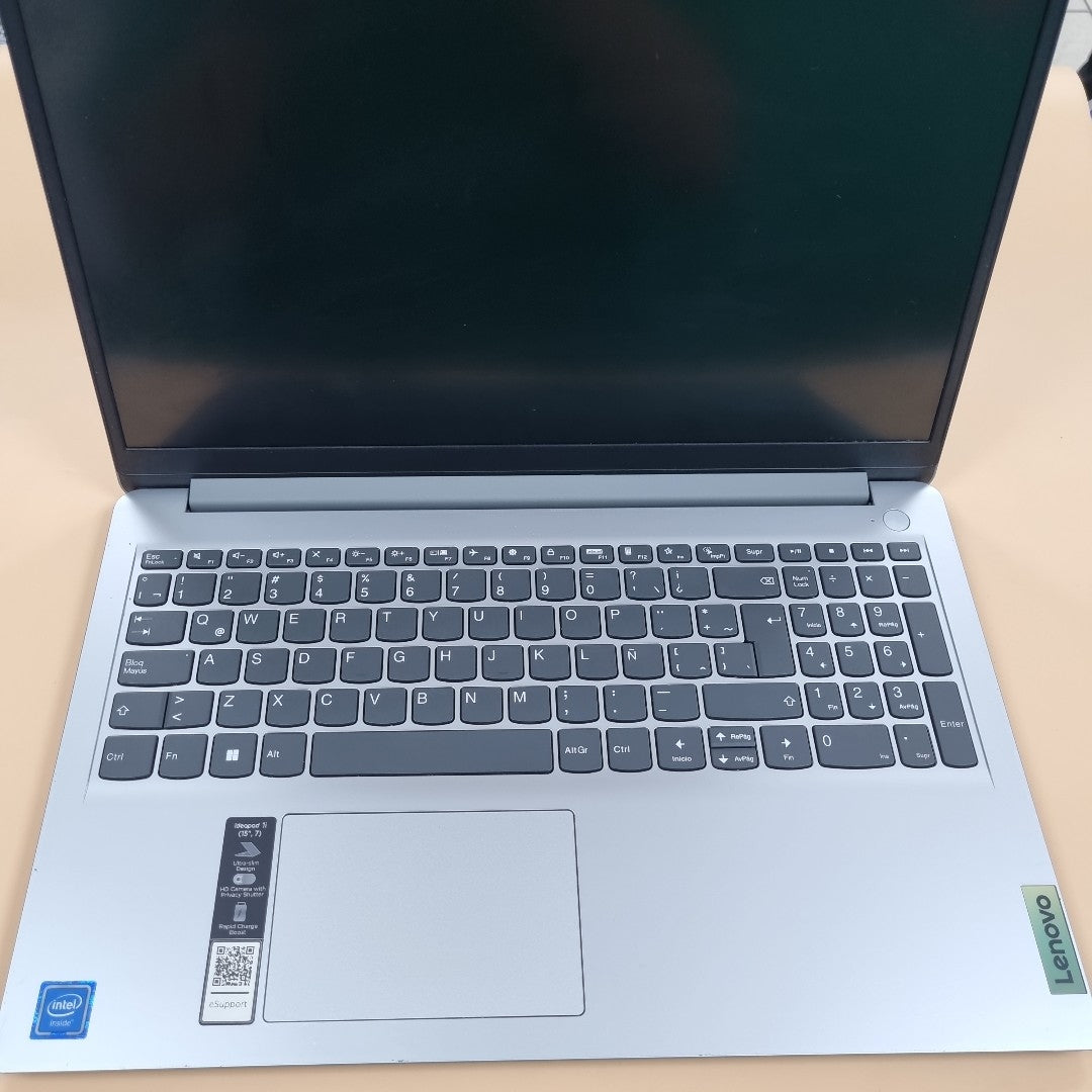 LAPTOP LENOVO IDEAPAD 1 15IGL7 (2023) 256 GB SSD 8 GB RAM (SEMINUEVO)