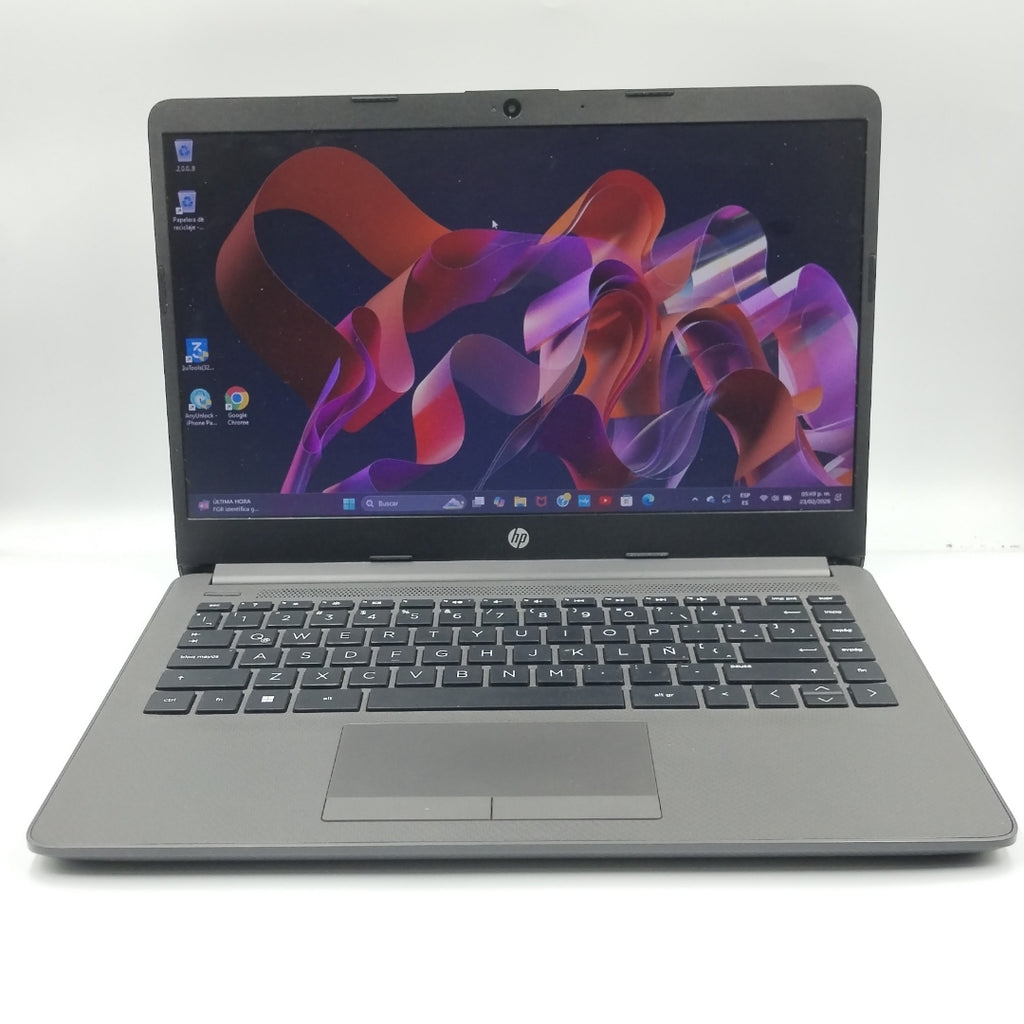 LAPTOP HP 245 G8 (2023) 256 GB SSD 8 GB RAM (SEMINUEVO)