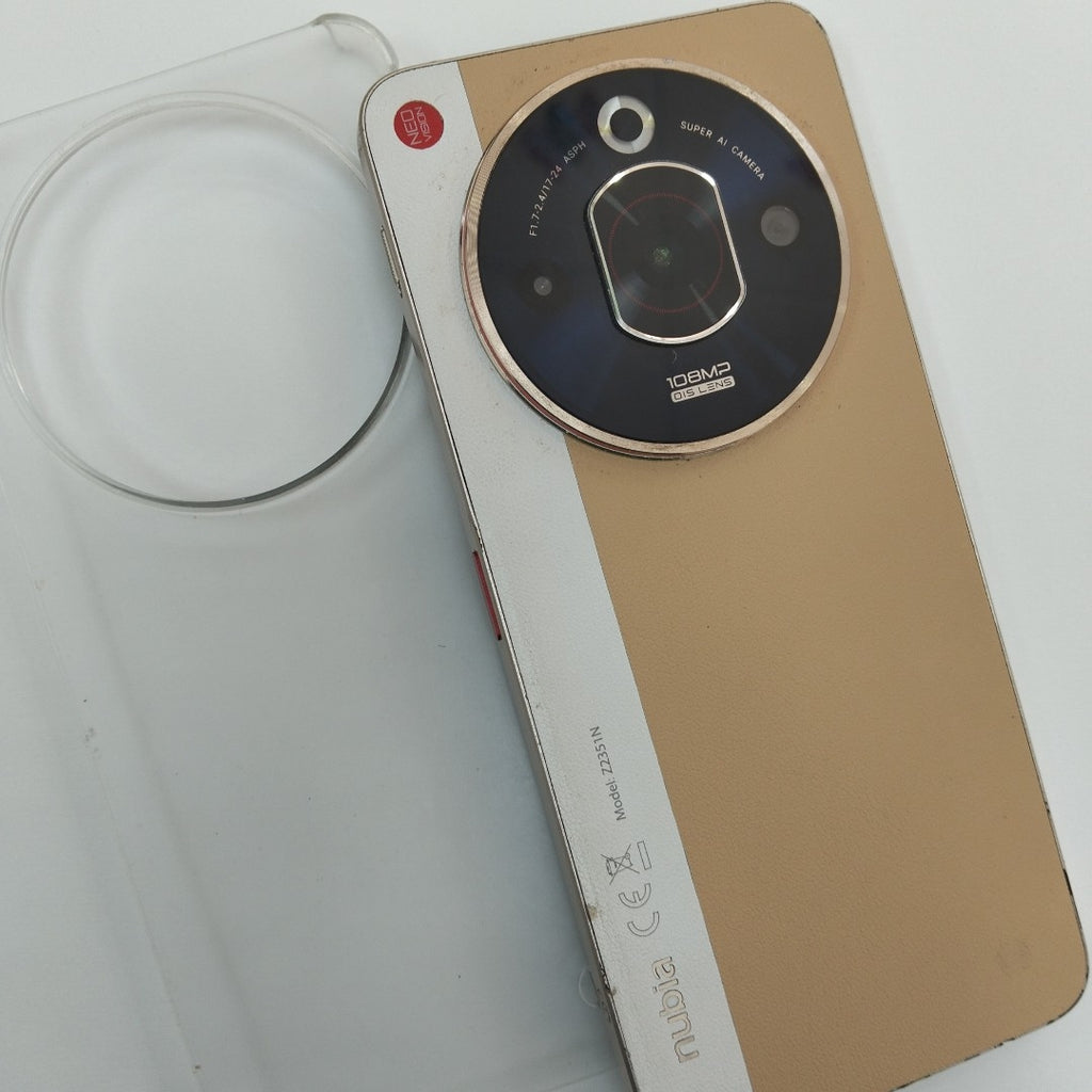 CELULAR NUBIA  FOCUS PRO 5G Z2351N 256 GB 8 GB RAM (SEMINUEVO)