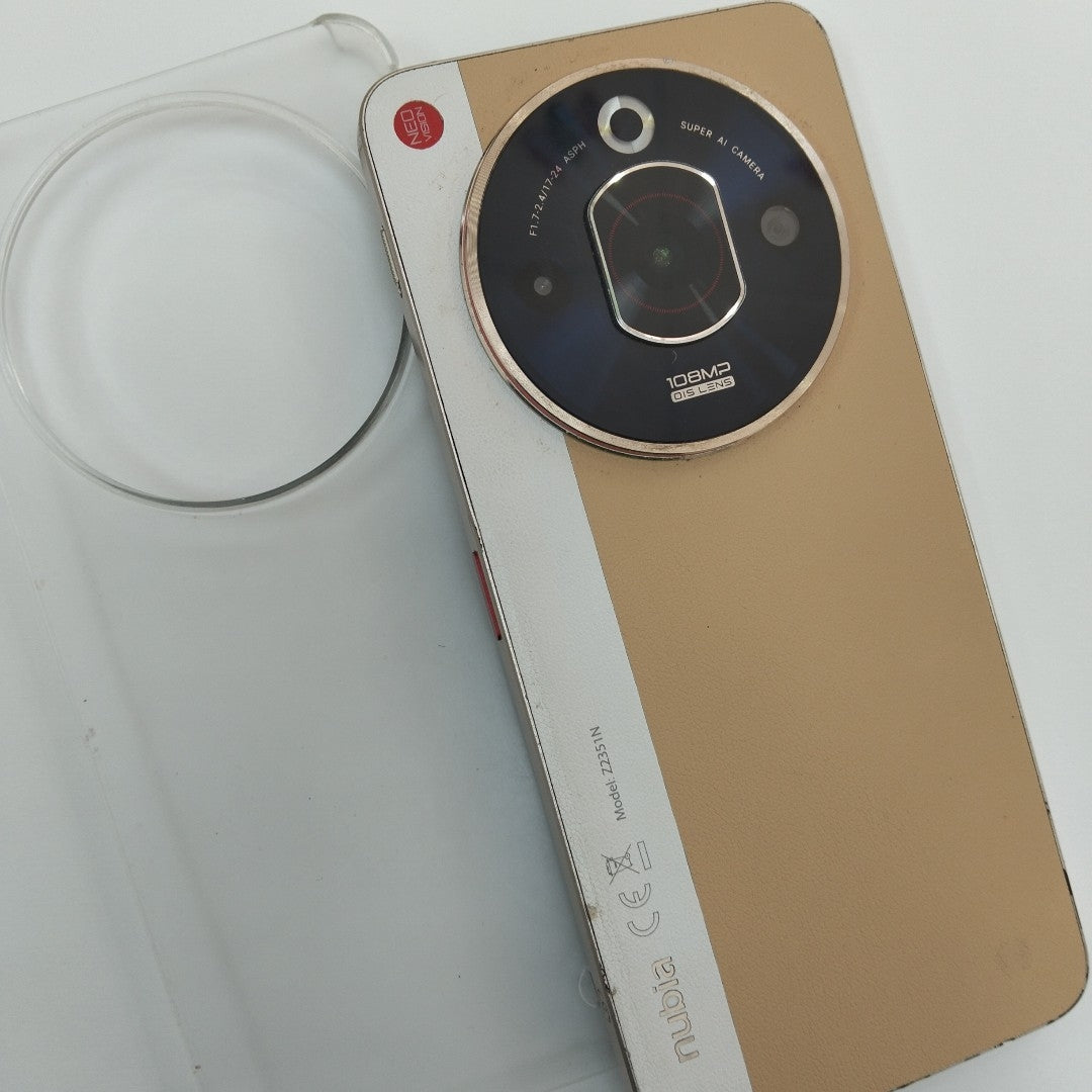 CELULAR NUBIA  FOCUS PRO 5G Z2351N 256 GB 8 GB RAM (SEMINUEVO)