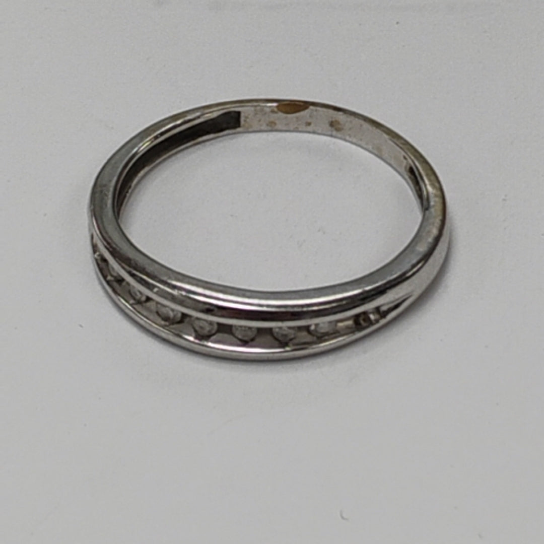 ANILLITO ORO, ORO BLANCO 10 K 1.6 GRMS (SEMINUEVO)