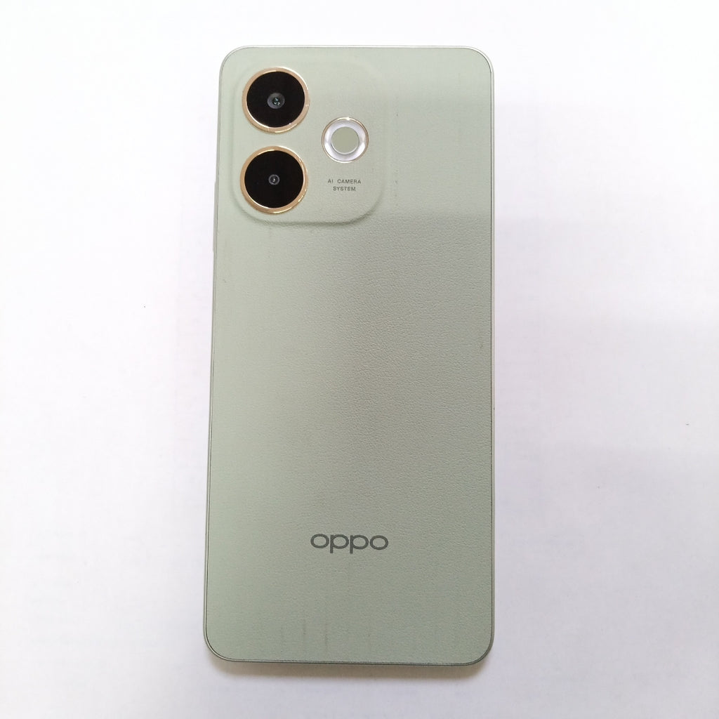 CELULAR OPPO  A5 PRO CPH2711 (2025) 256 GB 8 GB RAM (SEMINUEVO)