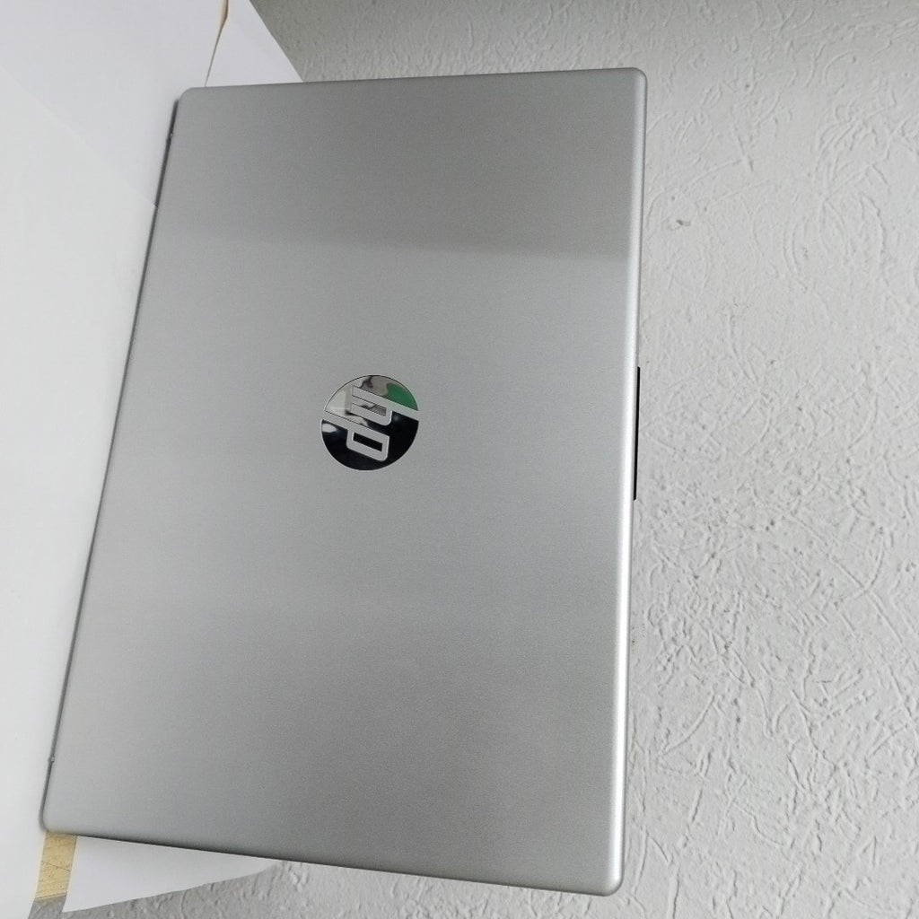 LAPTOP HP 15-FD0037LA  (2024) 512 GB SSD 8 GB RAM (SEMINUEVO)