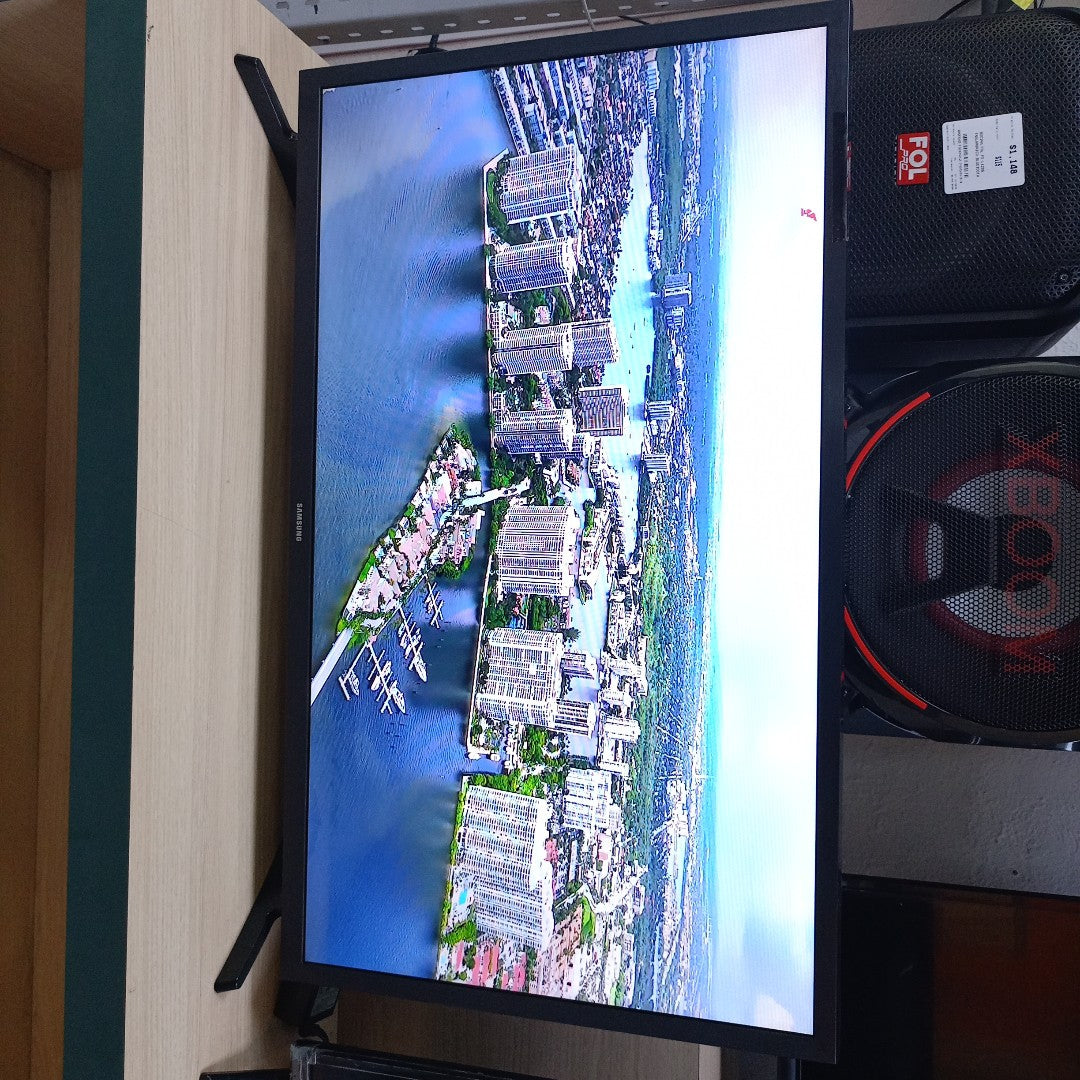PANTALLA SAMSUNG BE32T-B (2025) 32" LED HD (SEMINUEVO)