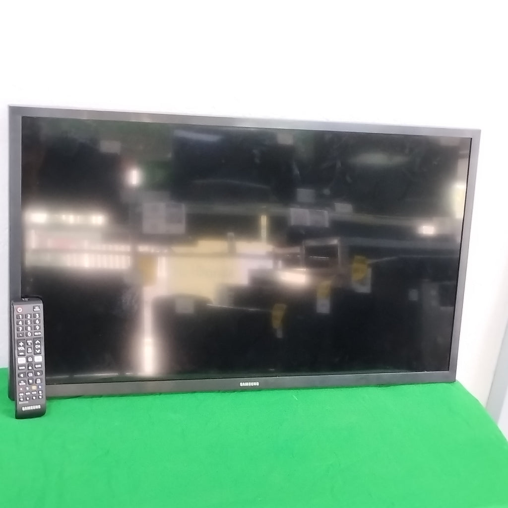 PANTALLA SAMSUNG UN32T4300AF (2020) 32" LED HD (SEMINUEVO)