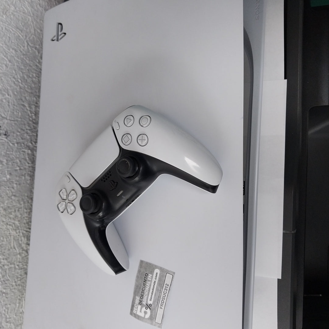 CONSOLA DE VIDEOJUEGO SONY PS5 825 SSD (SEMINUEVO)