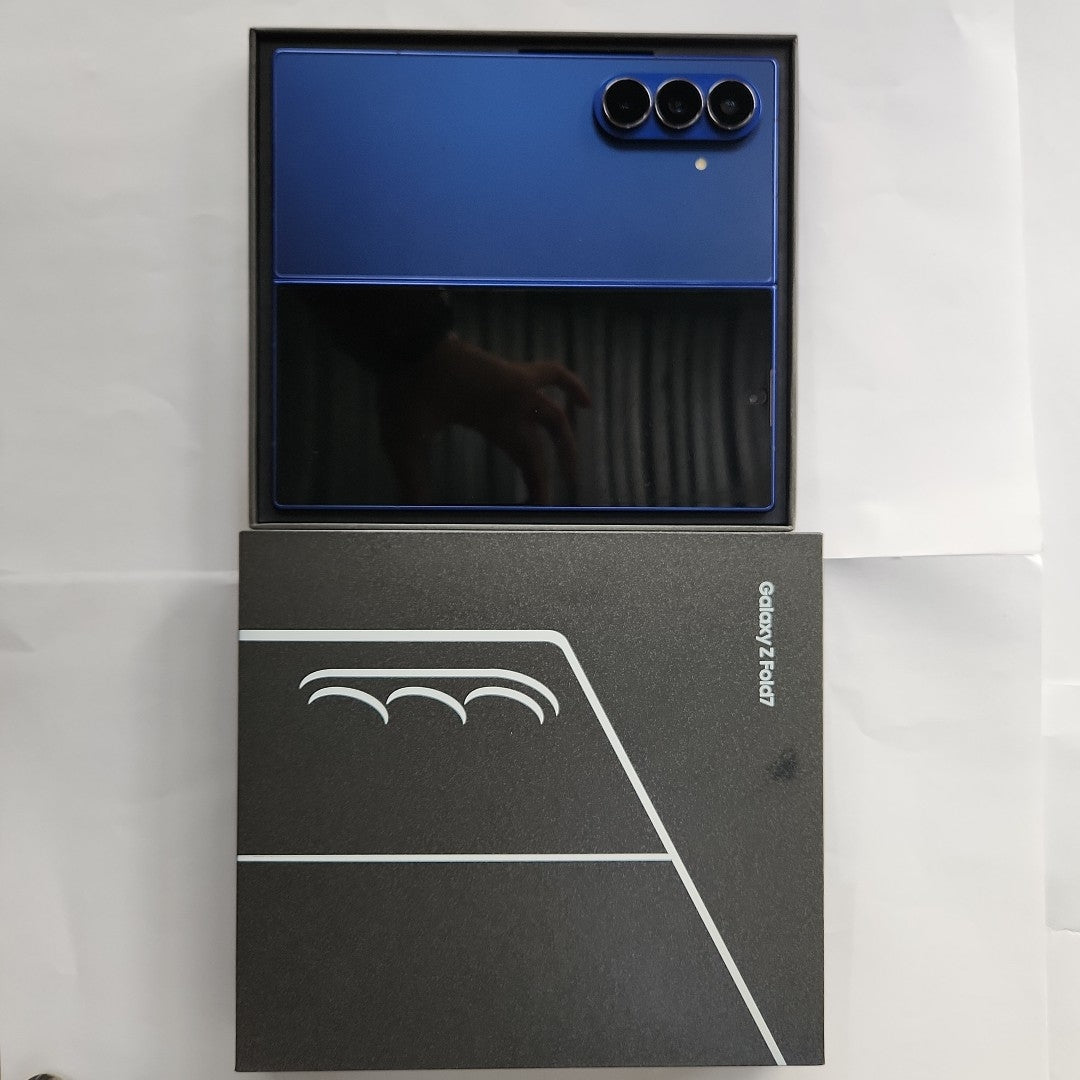 CELULAR SAMSUNG GALAXY Z FOLD7 SM-F966B (2025) 1 TB 16 GB RAM (SEMINUEVO)