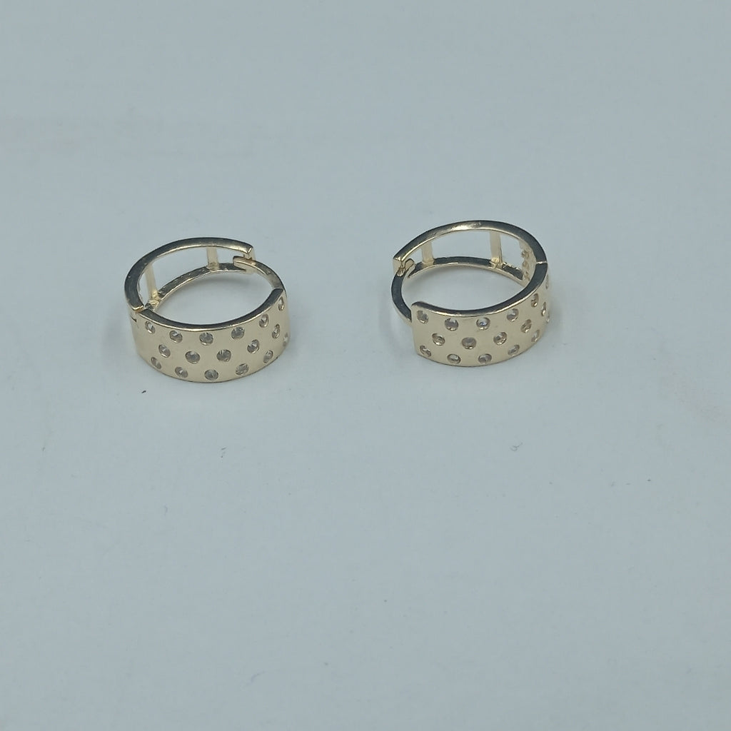 HUGGIES ORO 14K 2.7 (NUEVO)