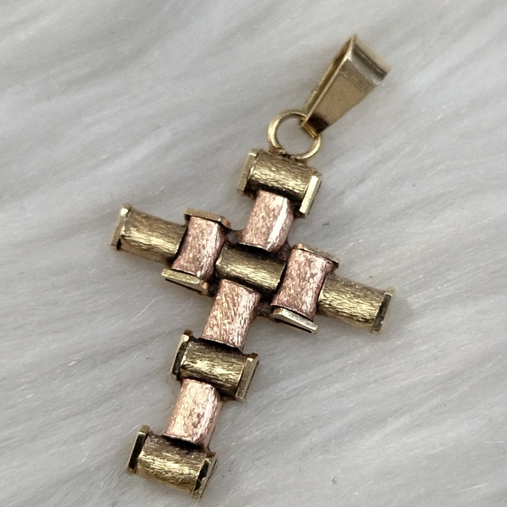 CRUZ, DIJE ORO 14 K 2 GRMS (SEMINUEVO)