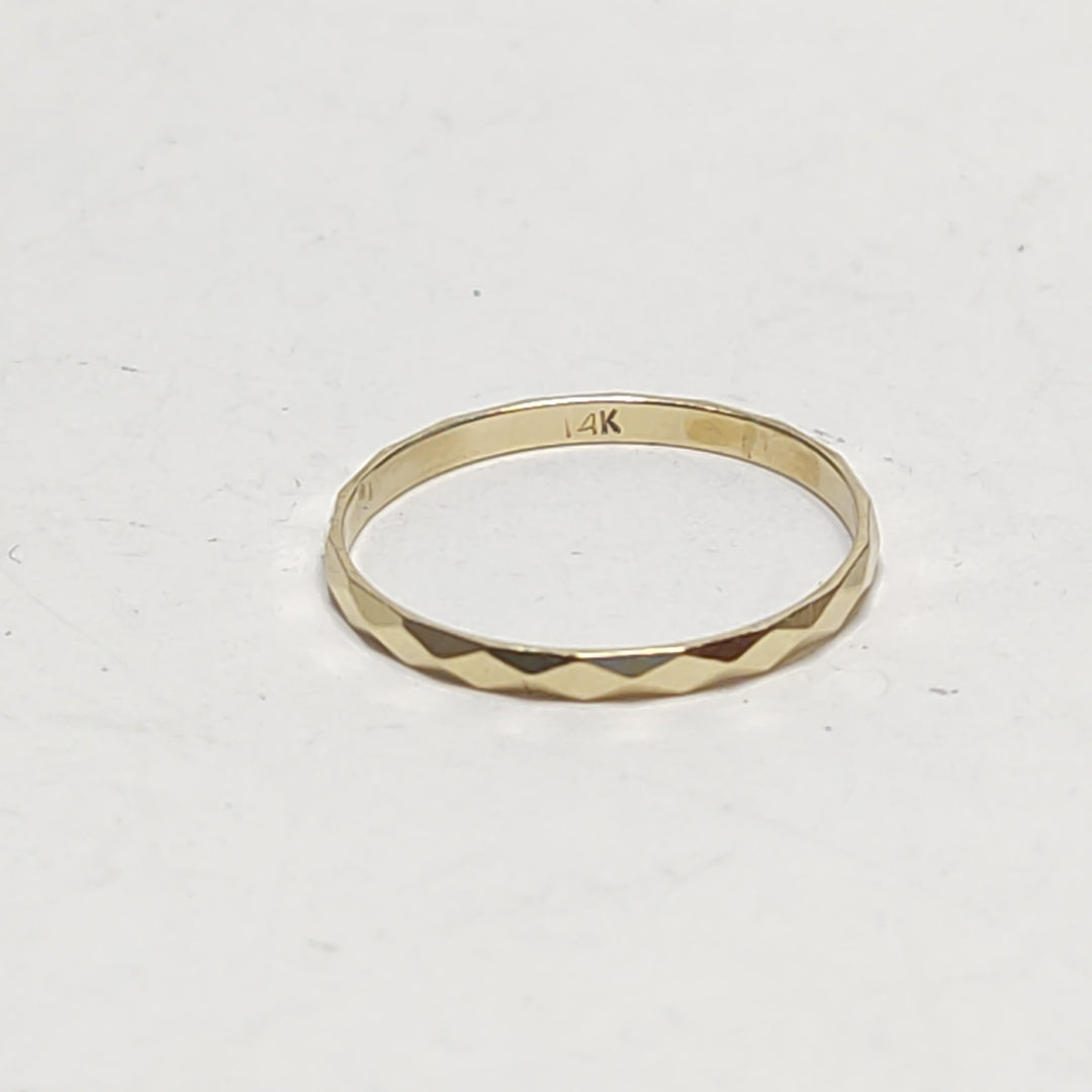 ARGOLLA ORO 14 K 0,80 GRMS (SEMINUEVO)