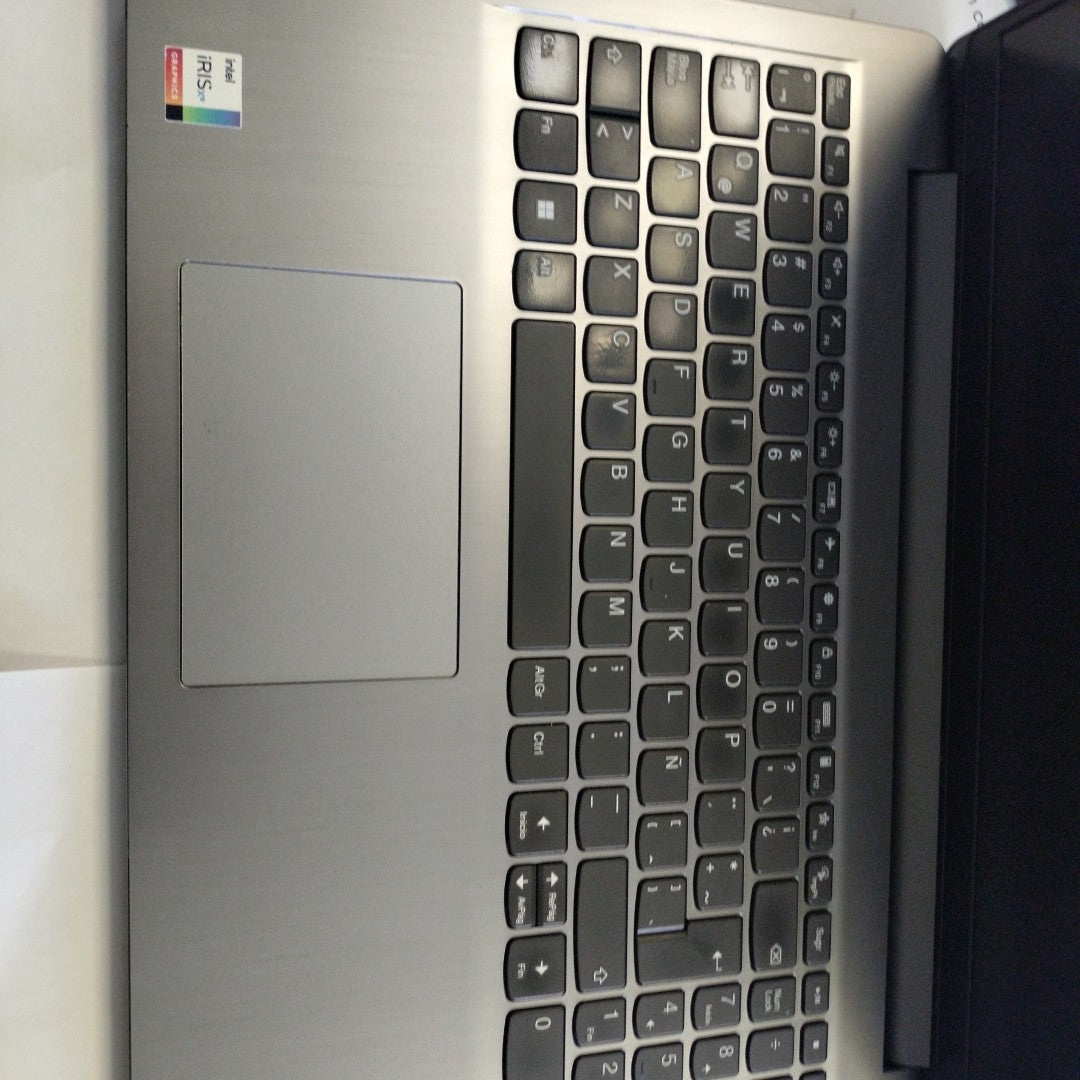 LAPTOP LENOVO IDEAPAD 3 15ITL6 (2022) 512 GB SSD 8 GB RAM (SEMINUEVO)