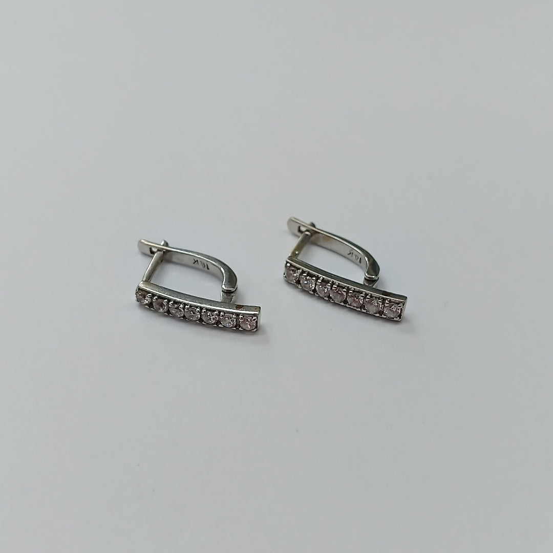 ARETES PAR ORO BLANCO 14 K 3,10 GRMS (SEMINUEVO)