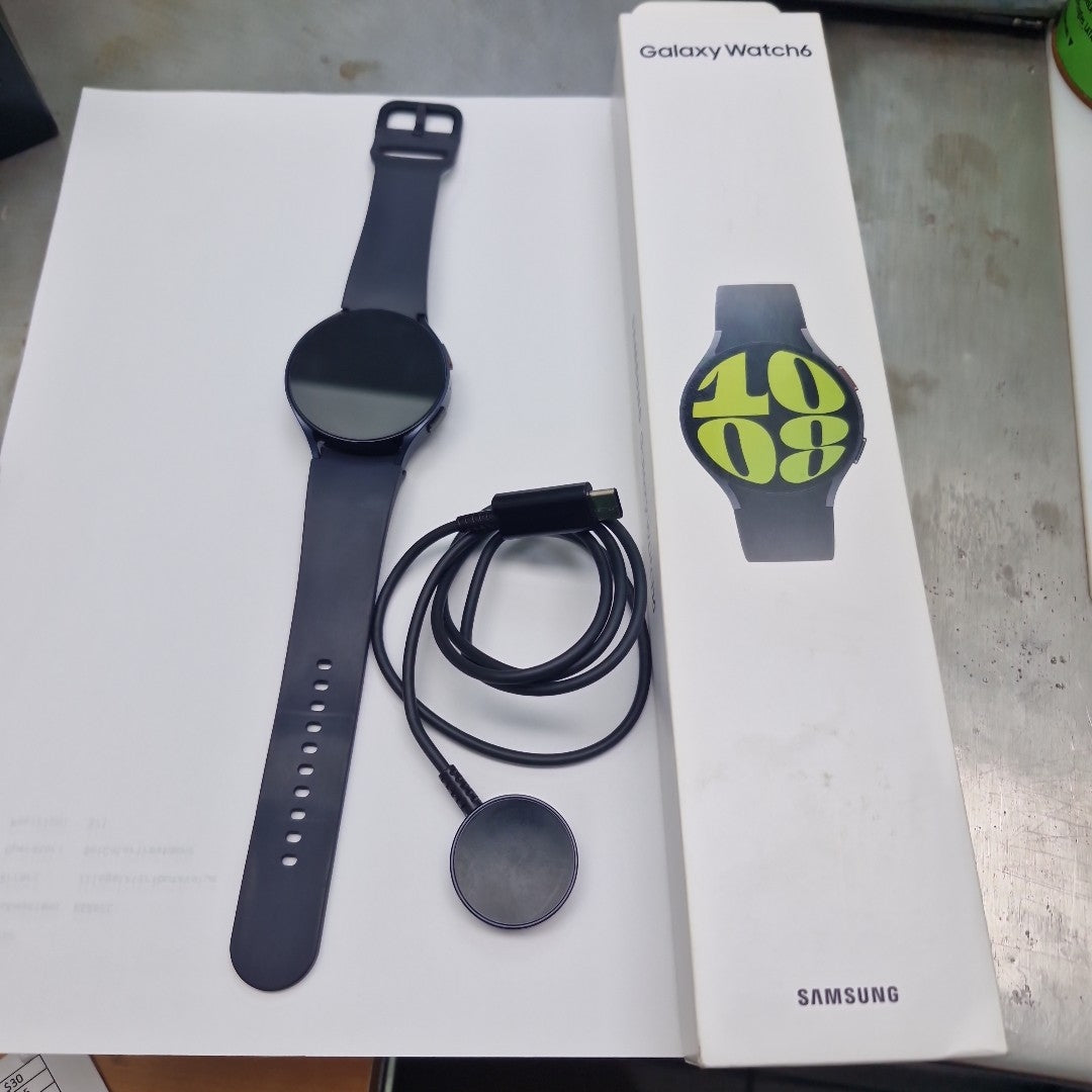 SMARTWATCH SAMSUNG GALAXY WATCH 6 SM-R940 44 MM GPS (SEMINUEVO)