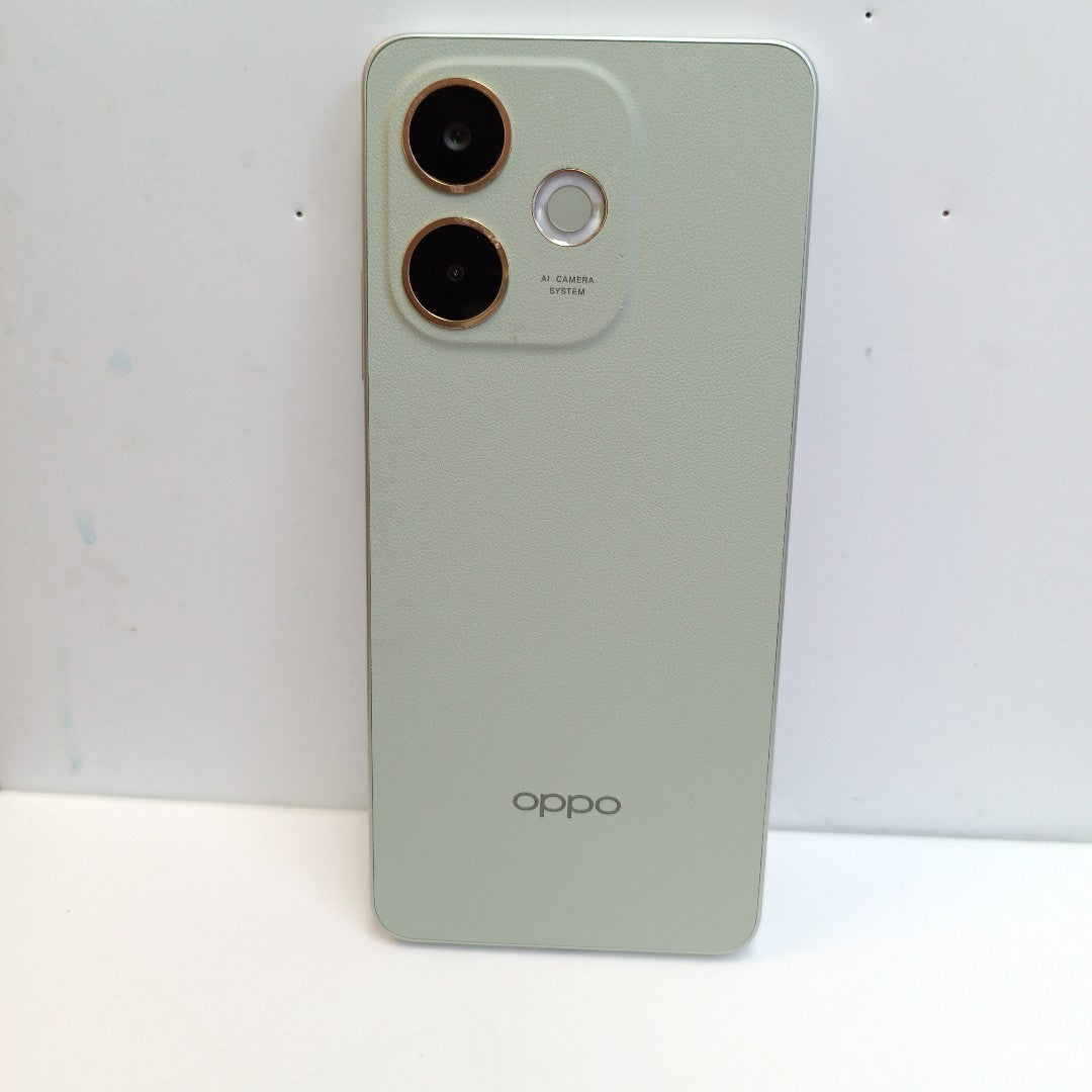 CELULAR OPPO  A5 PRO CPH2711 (2025) 256 GB 8 GB RAM (SEMINUEVO)