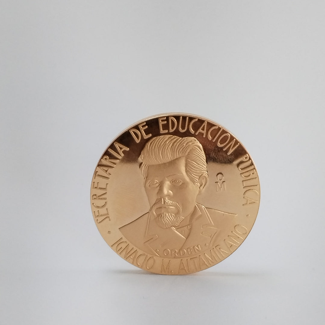 MEDALLA CONMEMORATIVA ORO 21 K 42 GRMS (SEMINUEVO)