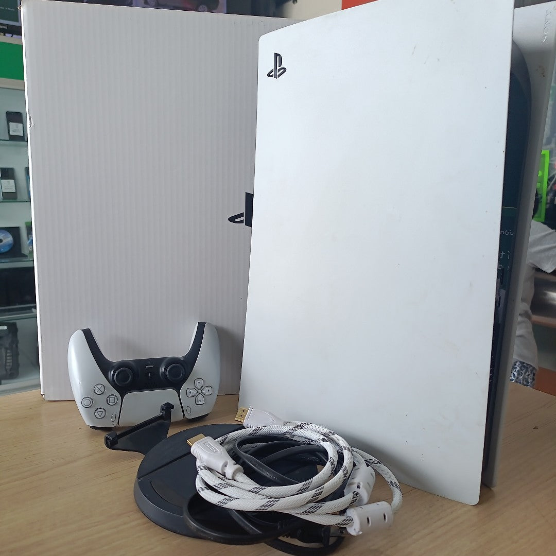 CONSOLA DE VIDEOJUEGO SONY PS5 DIGITAL 825 SSD (SEMINUEVO)