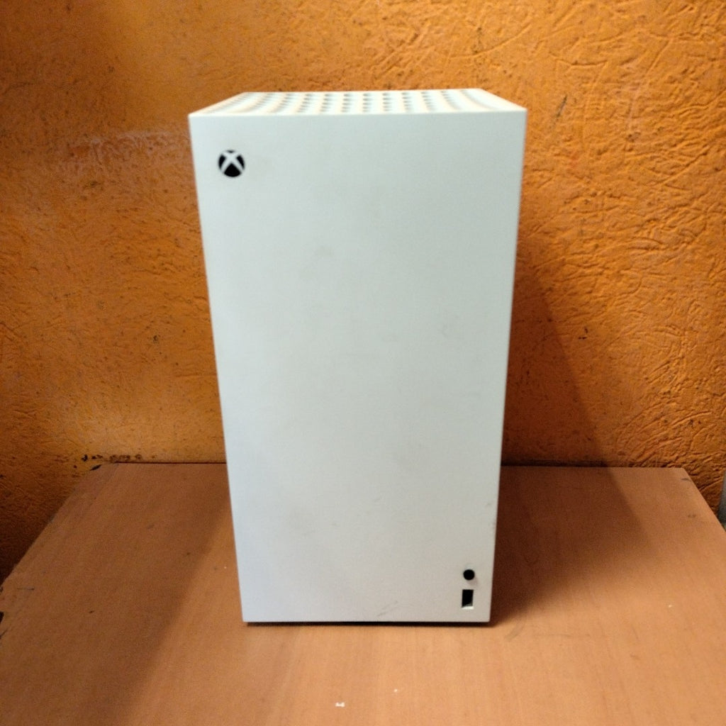 CONSOLA DE VIDEOJUEGO MICROSOFT XBOX SERIES X 1 TB SSD (SEMINUEVO)
