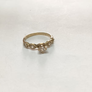 ANILLITO,SOLITARIO ORO 8 K 1,80 GRMS (SEMINUEVO)