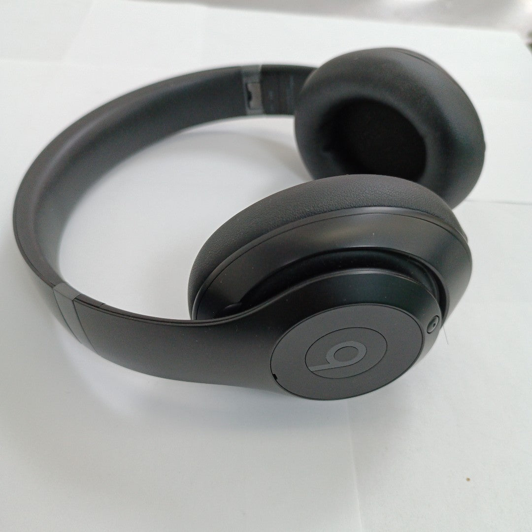 AUDIFONOS BEATS STUDIO PRO INALAMBRICO OVER EAR (SEMINUEVO)