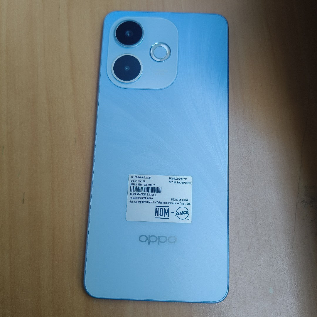 CELULAR OPPO  A5 PRO CPH2711 (2025) 256 GB 8 GB RAM (SEMINUEVO)