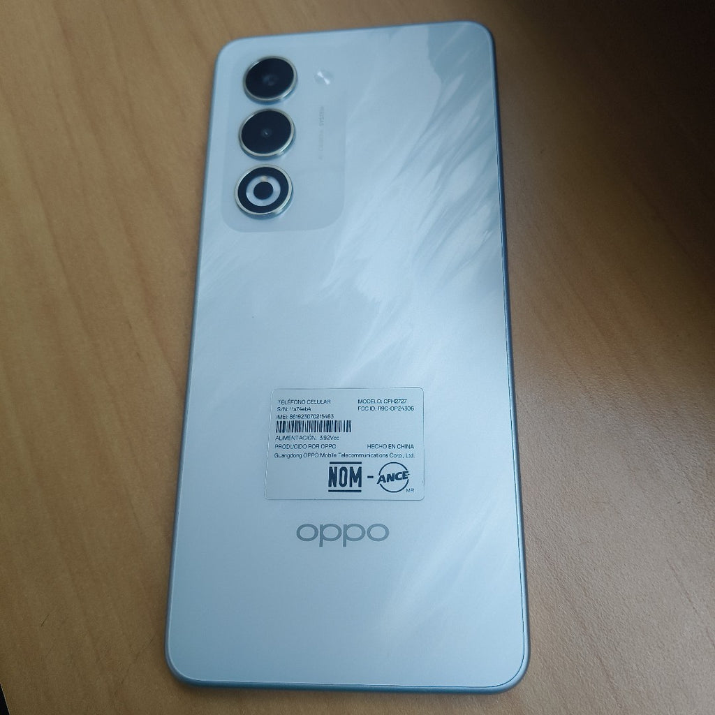 CELULAR OPPO  A5 CPH2727 (2025) 256 GB 4 GB RAM (SEMINUEVO)