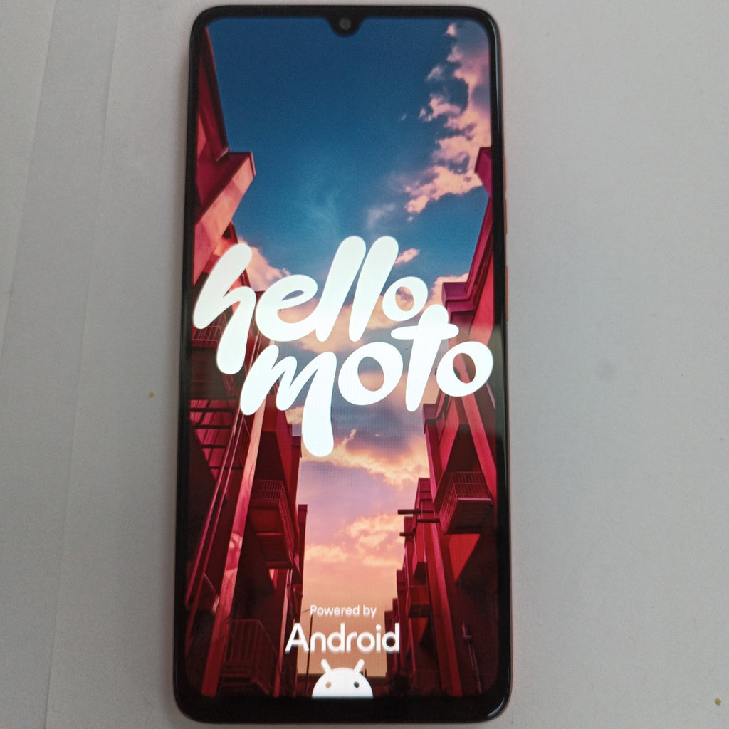 CELULAR MOTOROLA MOTO G06 XT2535-2 (2025) 64 GB 4 GB RAM (SEMINUEVO)