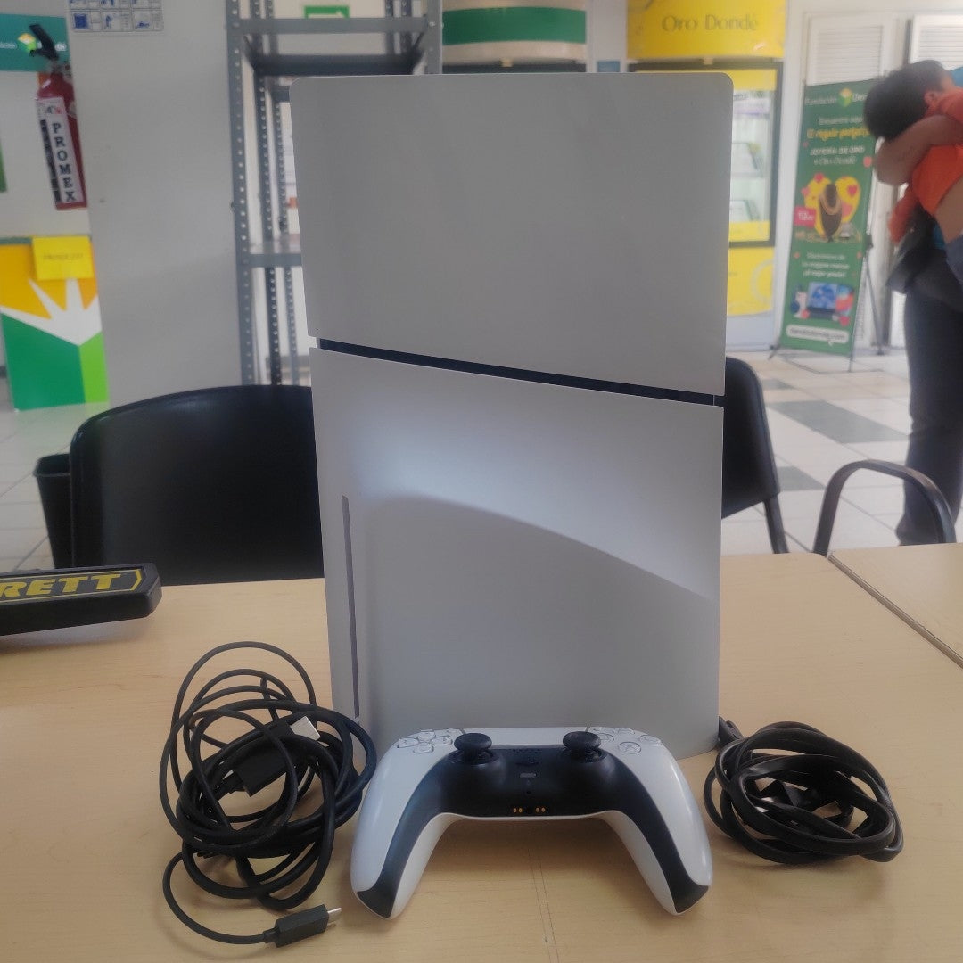 CONSOLA DE VIDEOJUEGO SONY PS5 SLIM 1 TB SSD (SEMINUEVO)