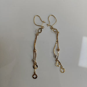 ARETES PAR ORO COMBINADO 14 K 1,90 GRMS (SEMINUEVO)