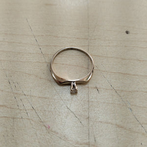 ANILLITO ORO BLANCO 14 K 0.9 GRMS (SEMINUEVO)