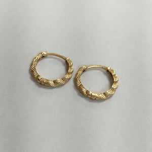 HUGGIES ORO 14K 1.9 (NUEVO)