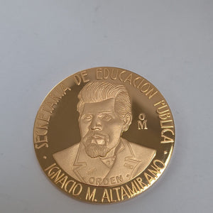MEDALLA CONMEMORATIVA ORO 21 K 42,00 GRMS (SEMINUEVO)