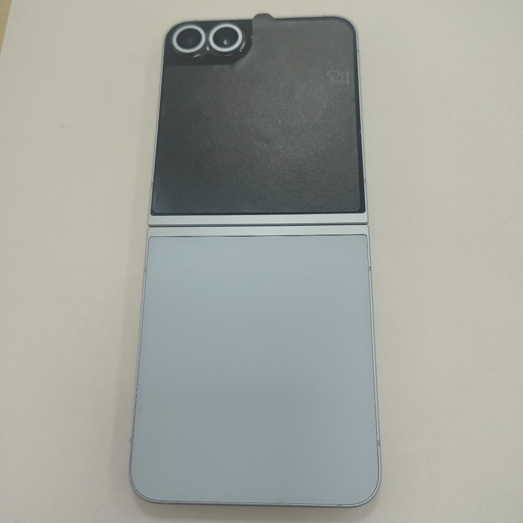 CELULAR SAMSUNG GALAXY Z FLIP6 SM-F741B (2024) 512 GB 12 GB RAM (SEMINUEVO)
