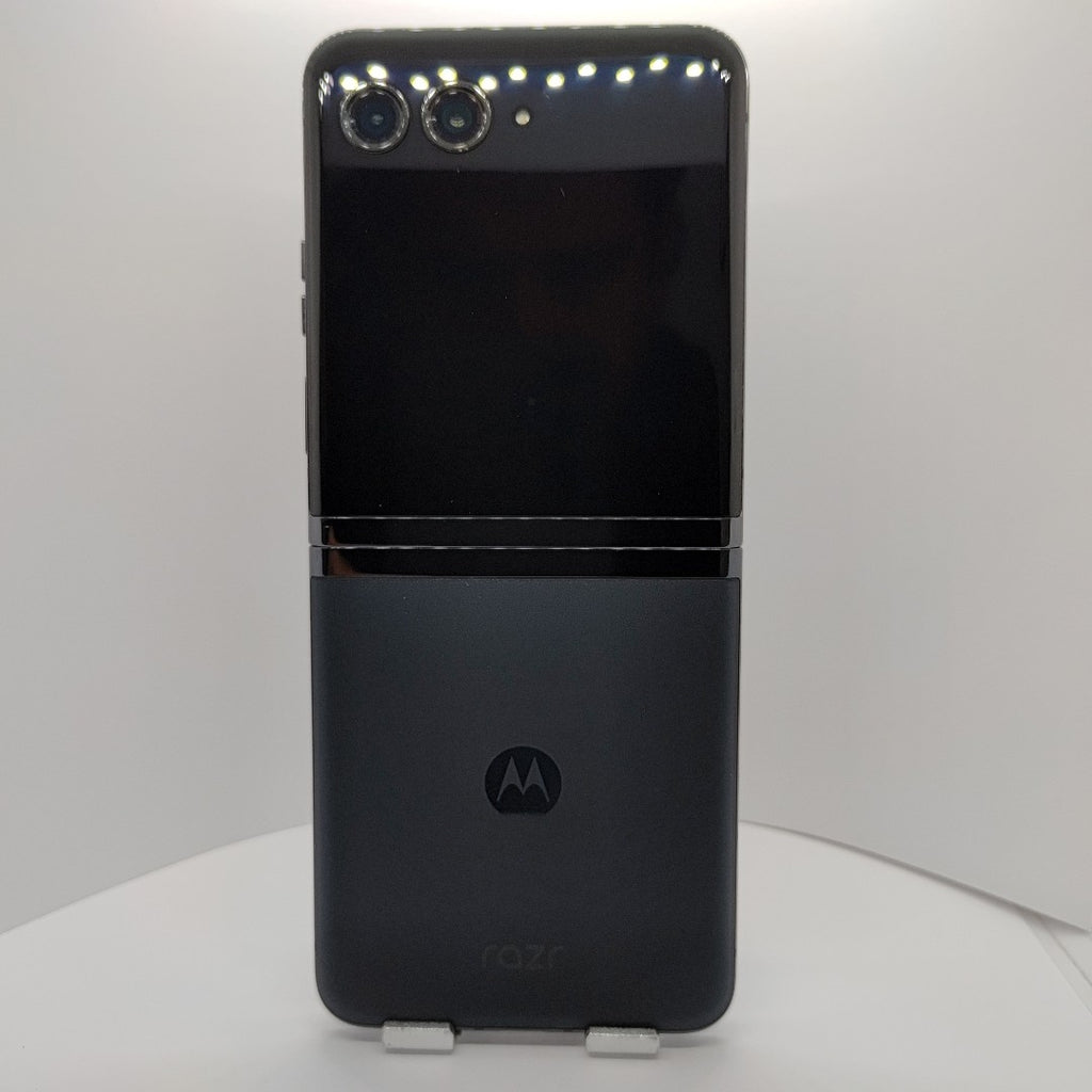 CELULAR MOTOROLA MOTO RAZR 40 ULTRA XT2321 (2023) 512 GB 12 GB RAM (SEMINUEVO)