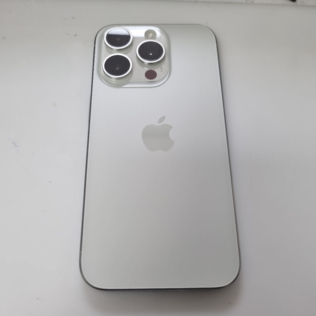 CELULAR APPLE IPHONE 15 PRO A3101 256 GB 8 GB RAM (SEMINUEVO)