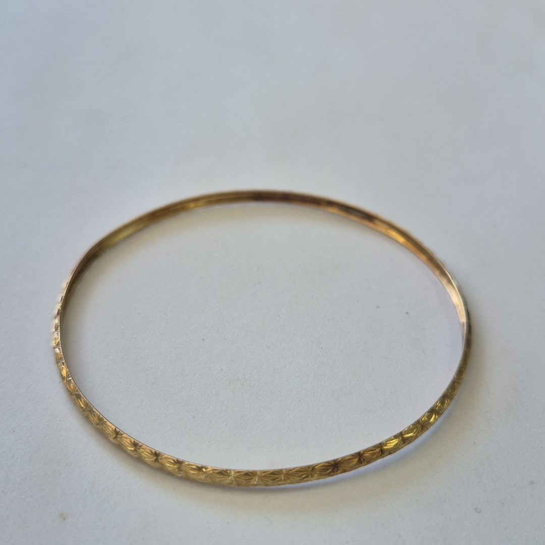 PULSERA RIGIDA ORO 10 K 3.9 GRMS (SEMINUEVO)