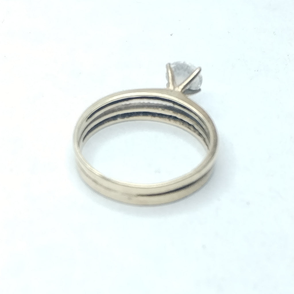 ANILLO ORO 10 K 2.6 GRMS (SEMINUEVO)