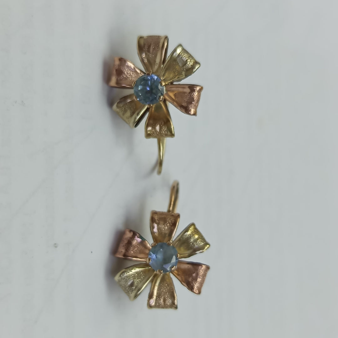 ARRACADAS PAR ORO, RODIADO 8 K 3 GRMS (SEMINUEVO)