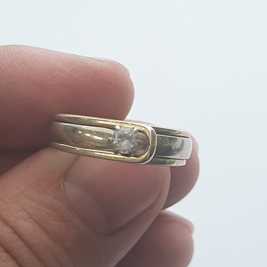 SOLITARIO ORO 14 K 4 GRMS (SEMINUEVO)