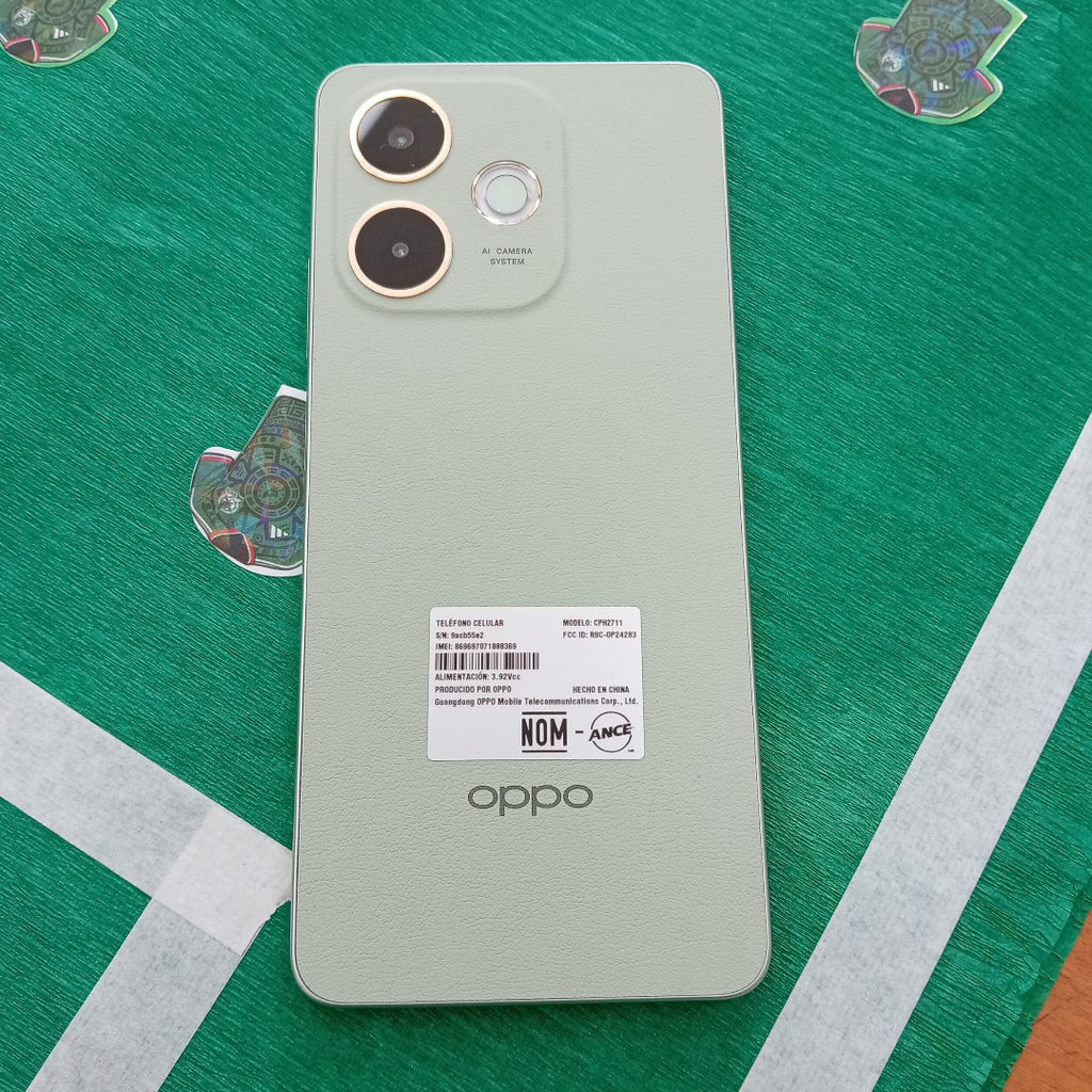 CELULAR OPPO  A5 PRO CPH2711 (2025) 256 GB 8 GB RAM (SEMINUEVO)